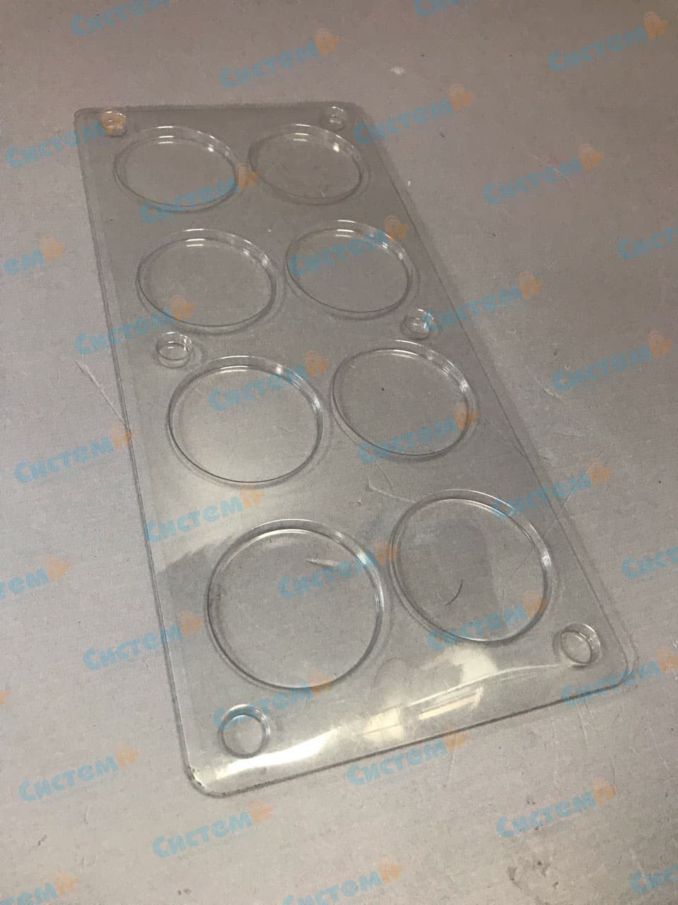 Упаковали настольные игры в пластик Упаковали настольные игры в пластик